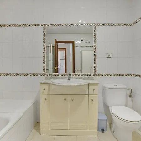 Ayma Lauro Golf 12 Apartment